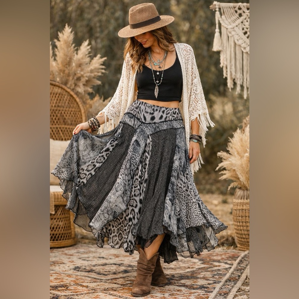 Boho Tiered Leopard Print Maxi Skirt - Gray